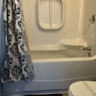 Earlton Motel guest room