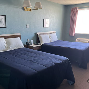 Comfortable room at Earlton Motel